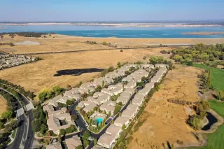 Photo #2: 20065835 Listing