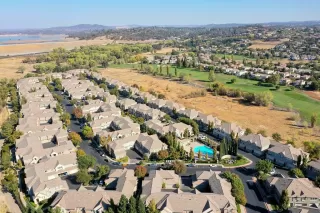 Photo #6: 20065835 Listing