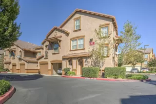 Photo #2: 20065928 Listing 