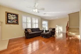 Photo #4: 20065979 Listing