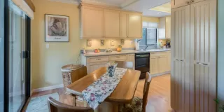 Photo #4: 20066117 Listing 