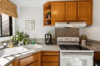 Photo #3: 20066152 Listing