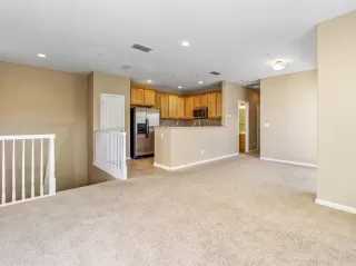 Photo #5: 20066268 Listing
