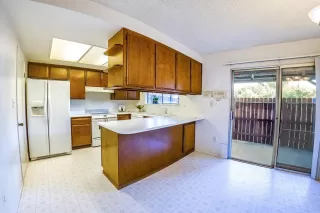 Photo #2: 20066416 Listing 