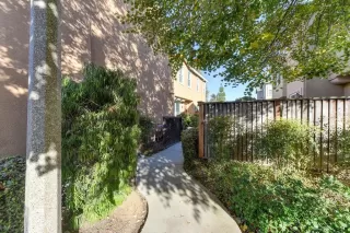 Photo #2: 20066661 Listing