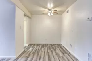 Photo #3: 20066739 Listing 