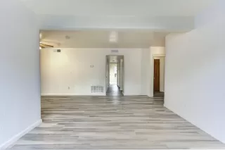 Photo #4: 20066739 Listing 