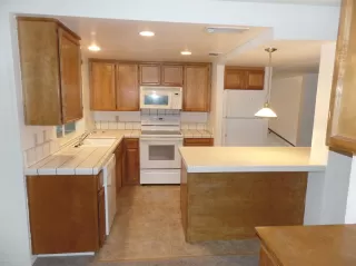 Photo #5: 20066759 Listing