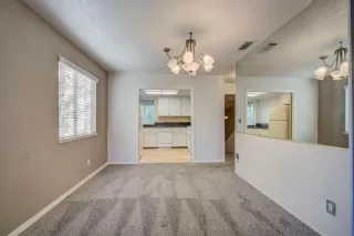 Photo #5: 20066918 Listing