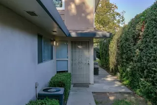 Photo #1: 20067017 Listing 