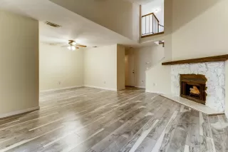 Photo #2: 20067027 Listing 