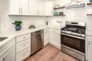 Photo #3: 20067032 Listing