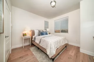 Photo #6: 20067032 Listing