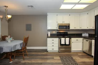 Photo #6: 20067143 Listing 