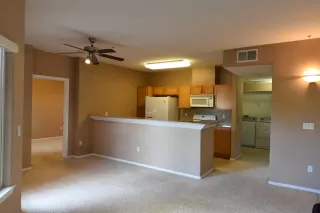 Photo #4: 20067570 Listing