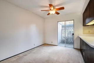 Photo #5: 20067717 Listing