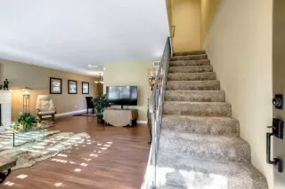 Photo #2: 20067955 Listing