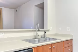 Photo #6: 20068023 Listing