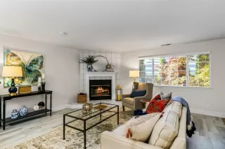 Photo #4: 20068073 Listing