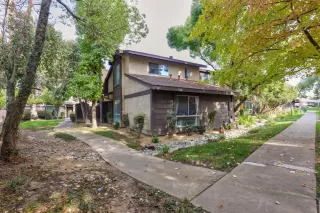 Photo #2: 20068106 Listing