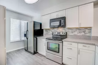 Photo #6: 20068206 Listing 