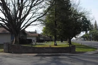 Photo #2: 20068231 Listing 
