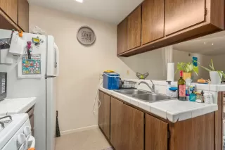 Photo #4: 20068231 Listing 