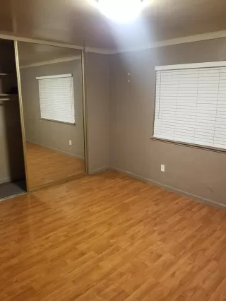 Photo #5: 20068425 Listing