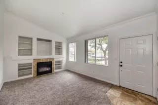 Photo #1: 20068785 Listing