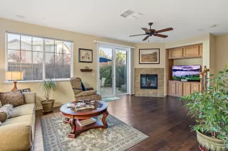 Photo #2: 20068796 Listing