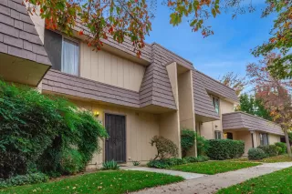 Photo #2: 20069228 Listing 