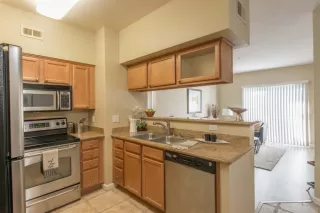 Photo #4: 20069444 Listing