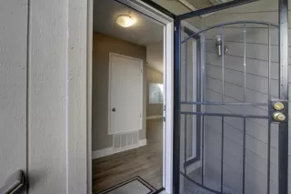 Photo #3: 20069640 Listing