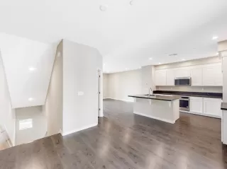 Photo #2: 20069741 Listing