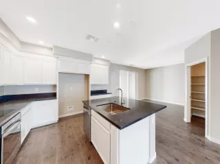 Photo #3: 20069741 Listing