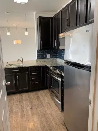 Photo #5: 20069935 Listing