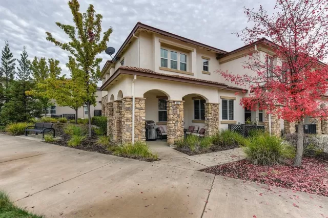 MLS: 20070228 Condo For Sale