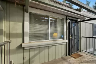 Photo #4: 20070243 Listing