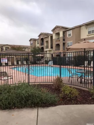 Photo #1: 20070420 Listing