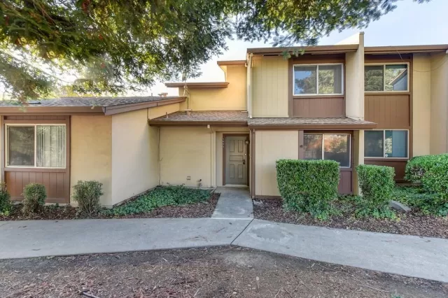 MLS: 20070521 Condo For Sale