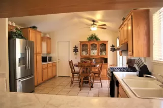 Photo #6: 20070563 Listing