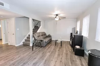 Photo #3: 20070940 Listing 