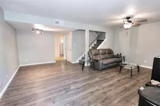 Photo #6: 20070940 Listing 