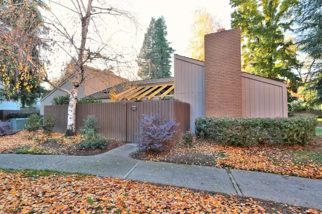 MLS: 20071006 Condo For Sale