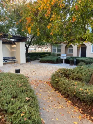 Photo #4: 20071106 Listing 