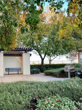 Photo #5: 20071106 Listing 