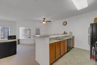 Photo #6: 20071298 Listing