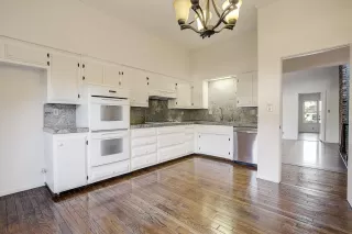 Photo #1: 20071384 Listing 