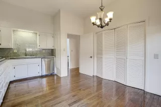 Photo #6: 20071384 Listing 