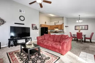 Photo #5: 20071670 Listing